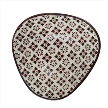 Load image into Gallery viewer, Decorative triangle-shaped ceramic serving bowl
