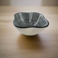 Load image into Gallery viewer, Stylish small flower dipping bowl