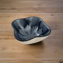 Load image into Gallery viewer, Premium ceramic flower bowl