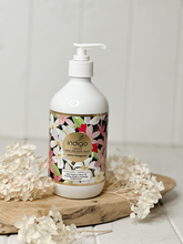 Load image into Gallery viewer, Our beautifully presented Organic Olive Oil Hand & Body Wash in Aloha Frangipani 500ml is made in Australia with certified organic olive oil. Olive oil is rich in antioxidants & vitamins A, E, K & F.| Bliss Gifts & Homewares | Unit 8, 259 Princes Hwy Ulladulla | South Coast NSW | Online Retail Gift & Homeware Shopping | 0427795959, 44541523
