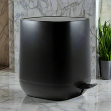 Load image into Gallery viewer, A close-up of the textured black Salt & pepper Manhattan 5L bin.