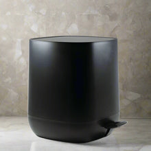 Load image into Gallery viewer, Salt & pepper Manhattan 5L black bin
