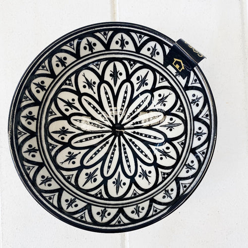 Our Casablanca Ebony Mini Bowl is perfect for everyday use like kids cereal, dipping sauces, dips, nuts, snacks and great for a grazing table. Our Casablanca Small plate is 12cm in diameter, 5.5cm in height.| Bliss Gifts & Homewares | Unit 8, 259 Princes Hwy Ulladulla | South Coast NSW | Online Retail Gift & Homeware Shopping | 0427795959, 44541523