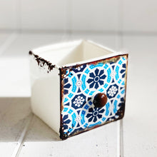 Load image into Gallery viewer, Our Moroccan Draw Pots are Bright and Colourful with Moroccan inspired patterns, and are perfect as a mini plant or succulent pot or great as a little keep sake, trinket container. Available in 6 patterns. Shop online. AfterPay available. Australia wide Shipping | Bliss Gifts &amp; Homewares - Unit 8, 259 Princes Hwy Ulladulla - 0427795959, 44541523 