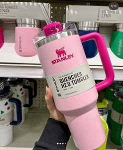 Flamingo Pink - Winter Stanley Quencher H2.0 Flow State Tumbler 40oz Cup