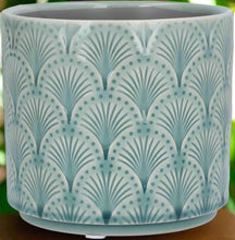 Load image into Gallery viewer, Ceramic Pot with Fan Pattern