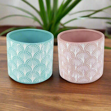 Load image into Gallery viewer, Ceramic Pot with Fan Pattern