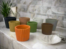 Load image into Gallery viewer, Cement pots